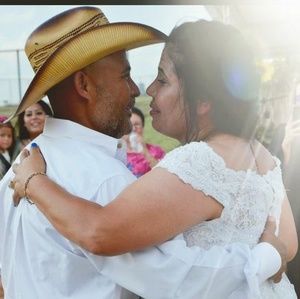 Meet your Posher, Suzanne